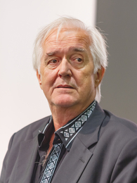 Portrait image of Henning Mankell