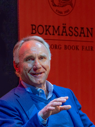 Portrait image of Dan Brown