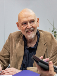 Poträttbild av Jan Lööf