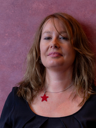 Poträttbild av Åsa Linderborg