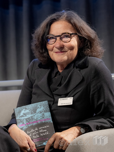 Poträttbild av Ebba Witt-Brattström