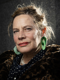 Poträttbild av Deborah Levy