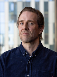 Poträttbild av Matias Faldbakken