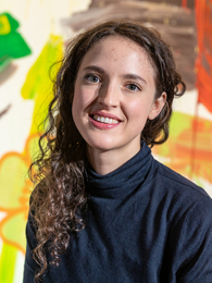 Poträttbild av Isabella Hammad